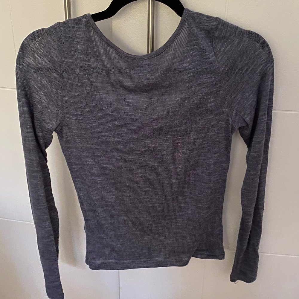 NWOT H&M Divided Crop Top (XS, Blue/Gray)